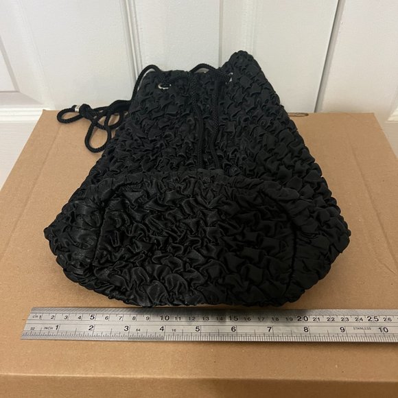 💚 2/$35 NWOT Korea black bucket bag - Picture 5 of 7